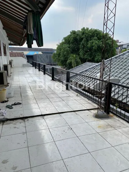 image DISEWAKAN RUMAH 3 LANTAI DI KEMANG - IDEAL UNTUK KANTOR, RUANG MEETING,PARKIR LUAS (7)