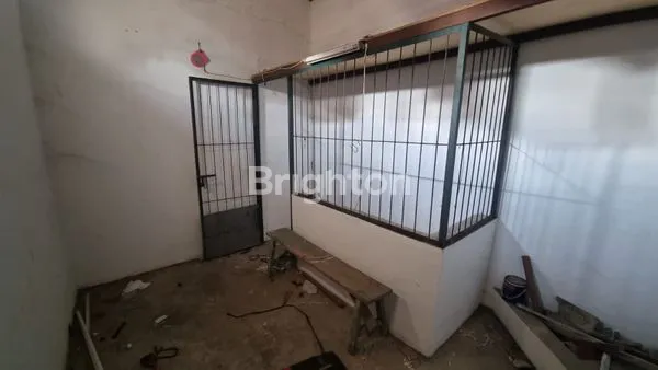 image RUMAH MULTI FUNGSI, BISA DIJADIKAN RUKO, RESTO, RUMAH TINGGAL DLL (6)