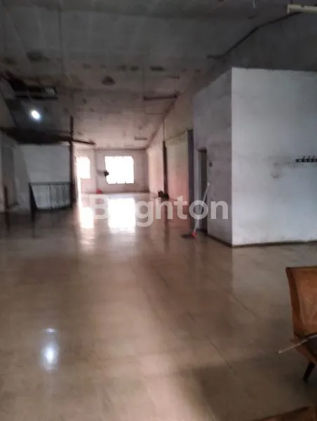 image RUKO 3 LANTAI BENHIL COCOK UNTUK USAHA (4)