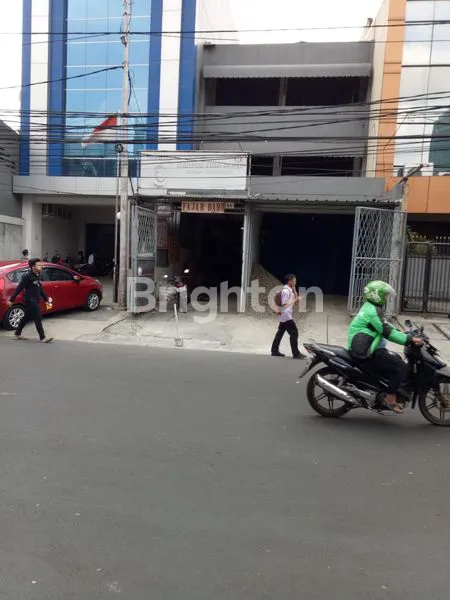 image RUKO 3 LANTAI BENHIL COCOK UNTUK USAHA (1)