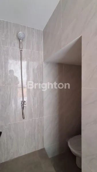 image RUMAH 2 LANTAI BERNUANSA BALI DI KOTA MALANG DEKAT EXIT TOLL MALANG (3)