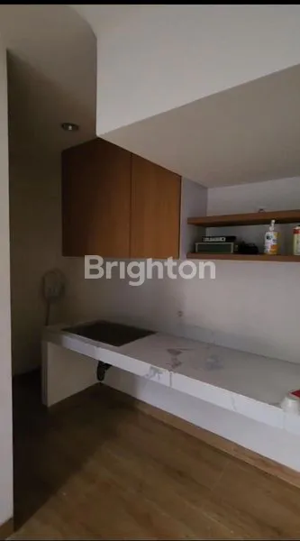 image RUMAH HOEK 2 LANTAI DI CENDANA SPRING LIPPO KARAWACI.BARAT (3)