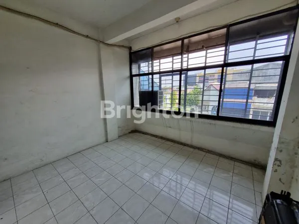 image RUKO STRATEGIS 4 LANTAI LT 66M² (4)