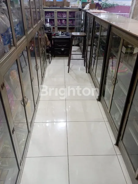 image RUKO SIAP PAKAI 3 LANTAI  DI RASUNA SAID PINANG TANGERANG – LOKASI STRATEGIS COCOK UNTUK USAHA RETAIL, KANTOR, JUAL CEPAT! (7)