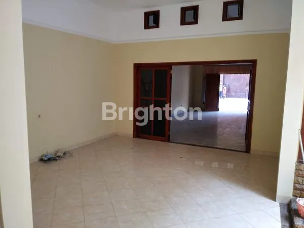 image RUMAH STRATEGIS 3KT DI SUKOMANUNGGAL JAYA (3)