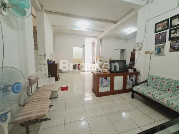 image RUMAH LOKASI STRATEGIS DI BELAKANG GRAGE MALL CIREBON (7)