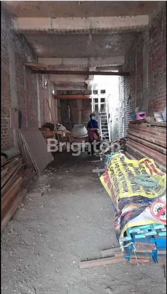 image RUMAH MURAH 2 LANTAI DI JALAN GUNDIH SURABAYA (2)
