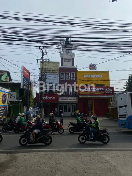 image RUKO 2 LANTAI SIAP PAKAI AREA PERTIGAAN PARUNG BINGUNG – LOKASI SUPER STRATEGIS DEPOK SELATAN! JUAL CEPAT (4)