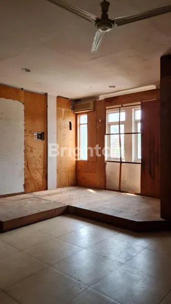 image RUKO TAMAN SURYA - 3 LANTAI - LOKASI PRIMA (6)