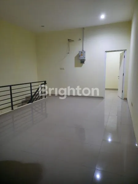 image RUKO 3,5 LANTAI STRATEGIS DI MUARA KARANG (7)