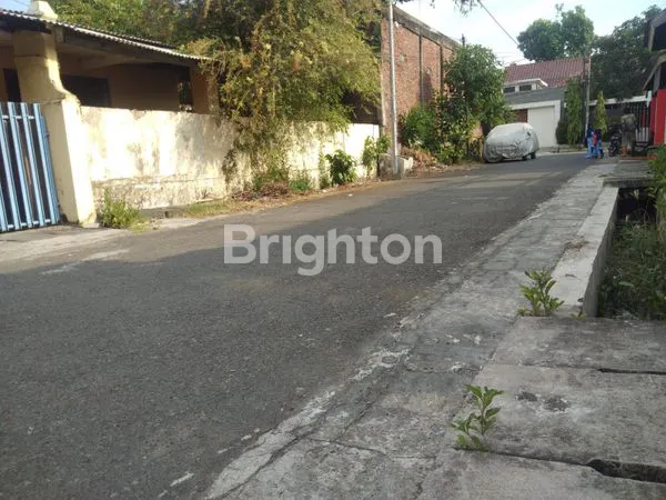 image RUMAH BESAR 1 LANTAI DI JALAN ASEMROWO SURABAYA (3)