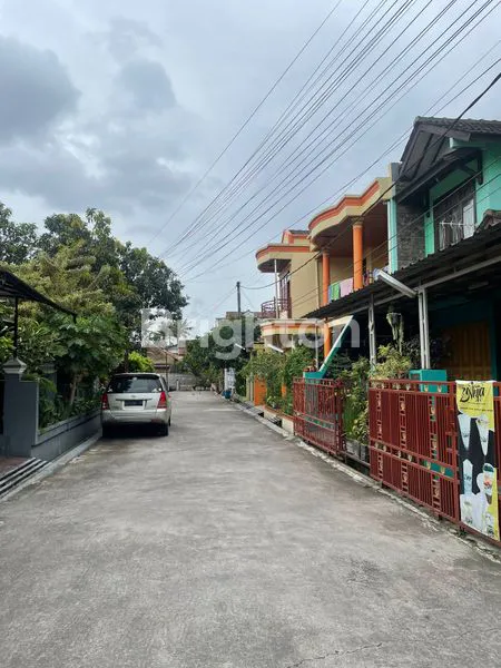image RUMAH 2 LANTAI SIAP HUN, LINGKUNGAN TENANG & NYAMAN (8)