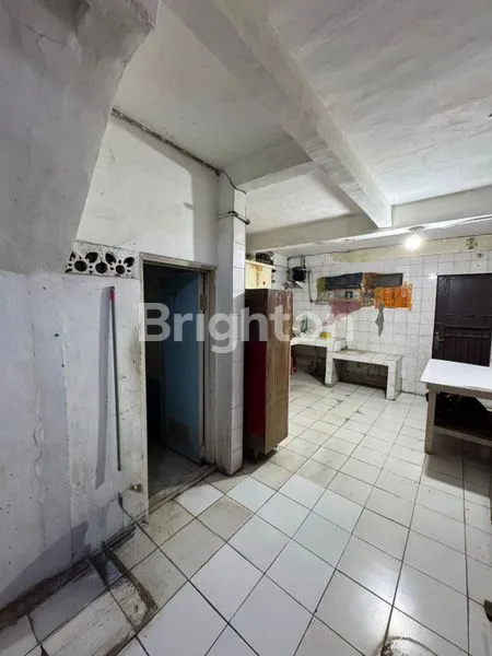 image RUKO STRATEGIS 3 LANTAI COCOK BUAT USAHA SPAREPART MOTOR DI FAJAR ALADIN RAYA TELUK GONG (3)