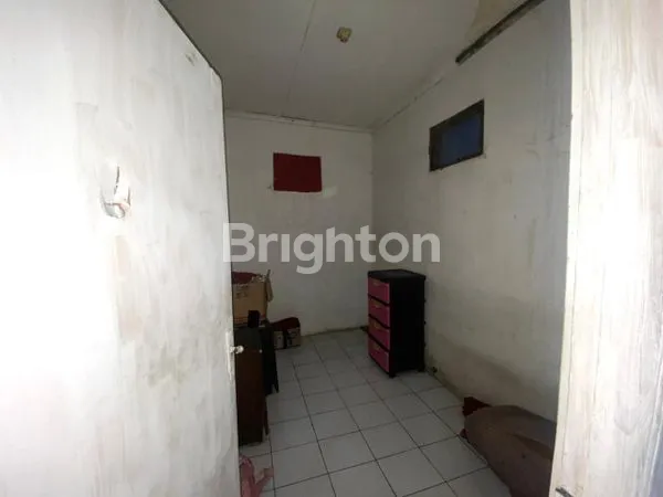 image DI JUAL TANAH & BANGUNAN STRATEGIS COCOK UNTUK KANTOR DLL DI JALAN RAYA LENTENG AGUNG (4)