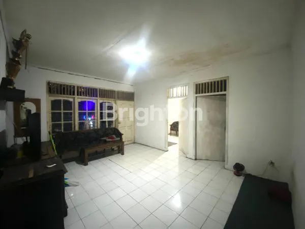 image DI JUAL TANAH & BANGUNAN STRATEGIS COCOK UNTUK KANTOR DLL DI JALAN RAYA LENTENG AGUNG (2)
