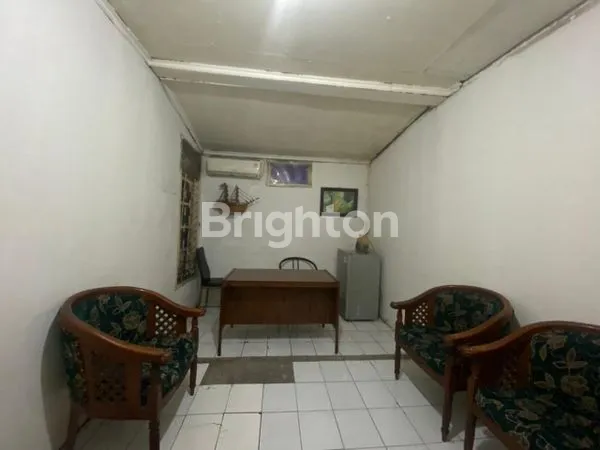 image DI JUAL TANAH & BANGUNAN STRATEGIS COCOK UNTUK KANTOR DLL DI JALAN RAYA LENTENG AGUNG (3)