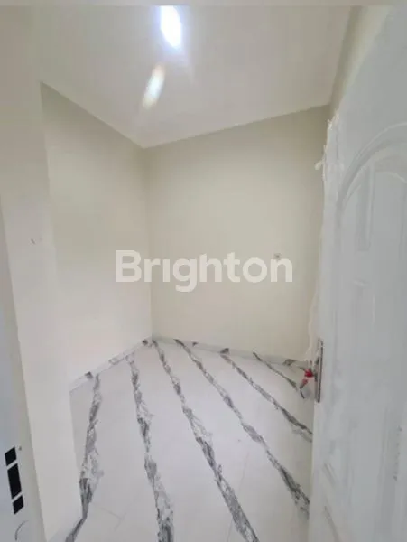 image BANGUNAN BARU 2 LANTAI SIAP HUNI DI MAKAMHAJI (5)