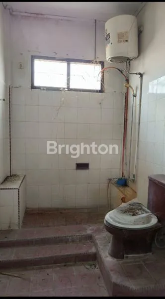 image RUMAH DENGAN HOOK DI PUSAT KOTA DEKAT JL. JEND SUDIRMAN (4)