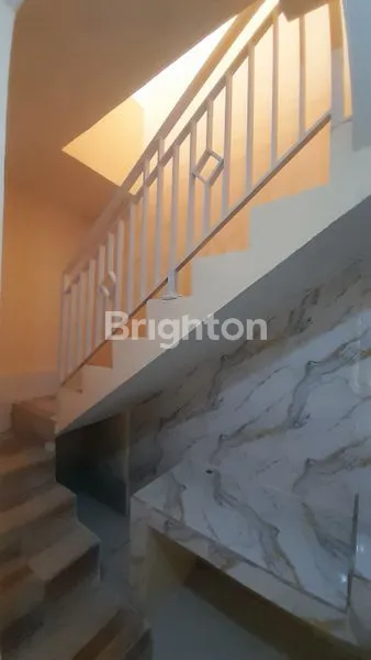 image DI JUAL RUMAH LOKASI SURABAYA BARAT (5)