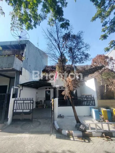 image RUMAH BABATAN PRATAMA 1,5 LANTAI ADA GUDANG (1)