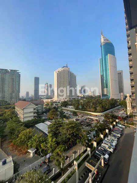 image APARTEMEN 2 BR VIEW PREMIUM DI KAWASAN STRATEGIS SUDIRMAN JAKARTA PUSAT (8)