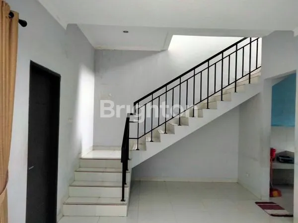 image RUMAH MEWAH MINIMALIS DI JUAL SIAP HUNI DI BNR BOGOR, 15-20 MENIT KE STASIUN BOGOR, 15 MENIT KE KEBUN RAYA BOGOR & ISTANA BOGOR, 15-25 MENIT KE BTM MALL, 20-30 MENIT KE BOTANI SQUARE (2)