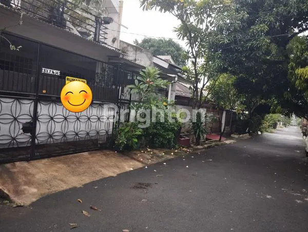 image RUMAH 2.5 LANTAI LT 128M² DI PAMULANG (7)