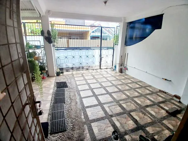 image RUMAH 2.5 LANTAI LT 128M² DI PAMULANG (2)