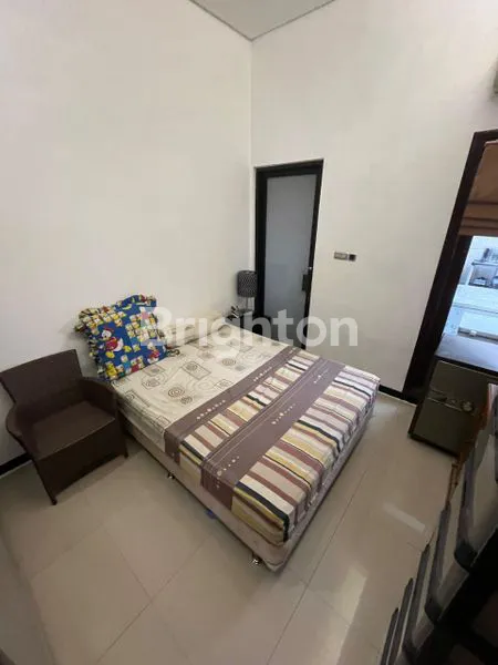 image RUMAH EKSKLUSIF DI DARMO PERMAI TIMUR (6)