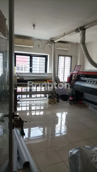 image RUKO TIGA LANTAI PASAR MODERN SERPONG (4)