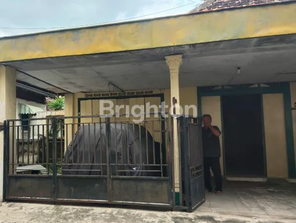 image TANAH LUAS 328M² + RUMAH KUNO DI PUSAT KOTA (3)