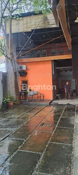 RUANG USAHA BEKAS COFFEE SHOP DEKAT UNS