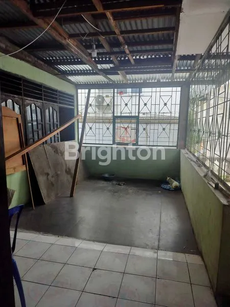 image JUAL RUMAH LAMA JALAN KRAKATAU MEDAN (6)