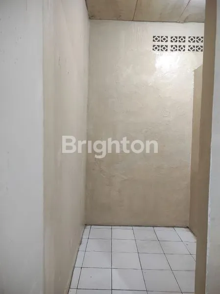 image DIJUAL RUMAH MUNGIL DURI KOSAMBI JAKARTA BARAT DEKAT MAL PURI INDAH,MAL LIPPO PURI,LOKASI STRATEGIS (4)