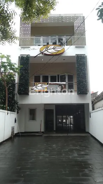 image BANGUNAN 3 LANTAI SAYAP JL. RIAU BANDUNG LT 519, SHM (1)