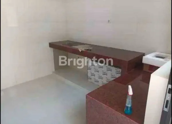 image RUMAH DI MANYAR TIRTOMOYO  (6)