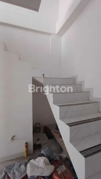 image RUKO BARU 3 LANTAI SIAP PAKAI PADEMANGAN JAKARTA UTARA (2)