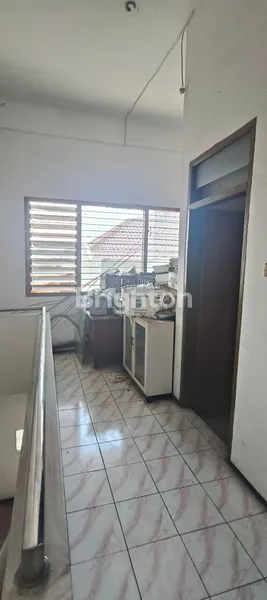 image RUKO 3 LANTAI RAYA DARMO PERMAI SELATAN (8)