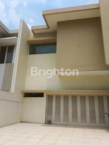 image RUMAH BESAR DI KOTA WISATA CIBUBUR (2)