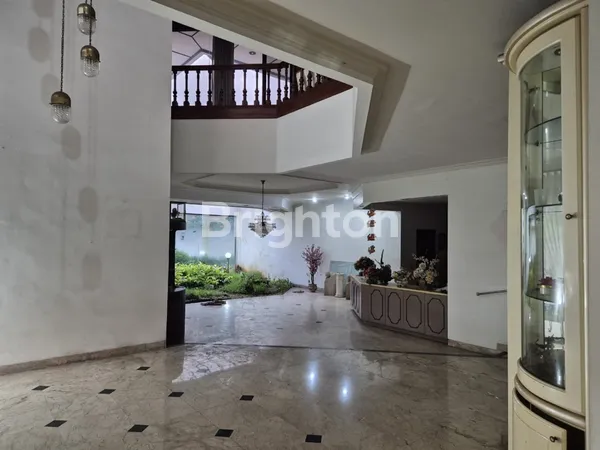 image RUMAH MEWAH TOMANG RAYA INDAH - LOKASI STRATEGIS & SIAP HUNI (4)