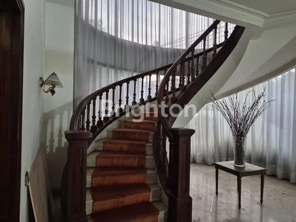 image RUMAH MEWAH TOMANG RAYA INDAH - LOKASI STRATEGIS & SIAP HUNI (6)