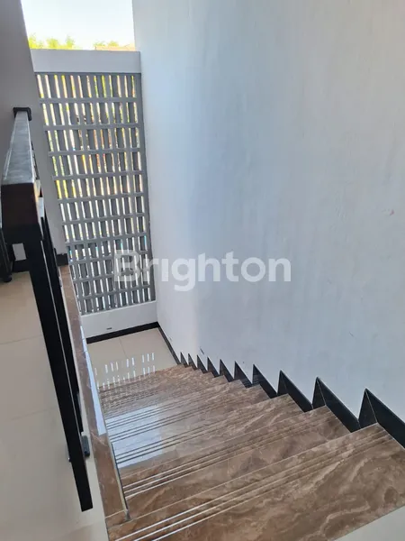 image MURAHH RUMAH 3 LANTAI SIAP HUNI DI SIDOARJO (5)