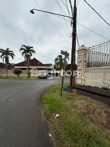 image TANAH TENGAH KOTA COCOK UNTUK USAHA (3)