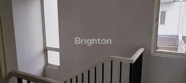 image RUMAH 4 KT SIAP HUNI DI CLUSTER MAHONI (3)