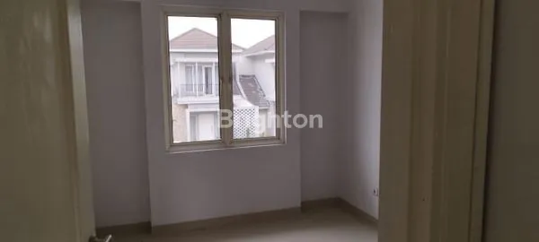 image RUMAH 4 KT SIAP HUNI DI CLUSTER MAHONI (6)