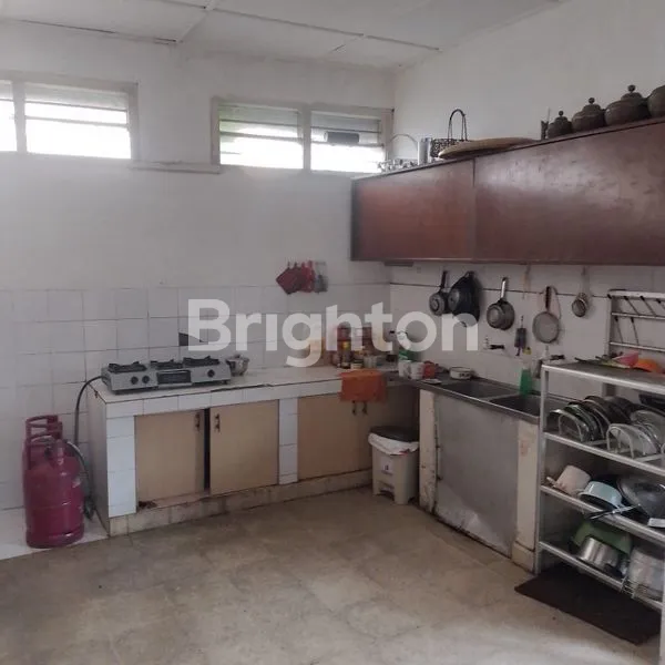 image RUMAH LUAS DI TENGAH KOTA SAYAP JALAN SUNDA BANDUNG (3)