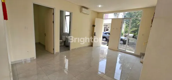 image RUMAH HOOK LAVON SWAN CITY VIEW DANAU (2)