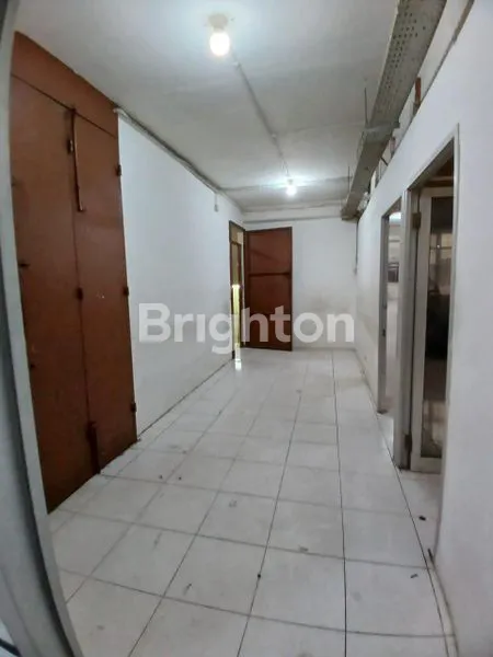 image TEMPAT USAHA STRATEGIS DENGAN HARGA TERJANGKAU DI GLODOK JAKBAR. (4)