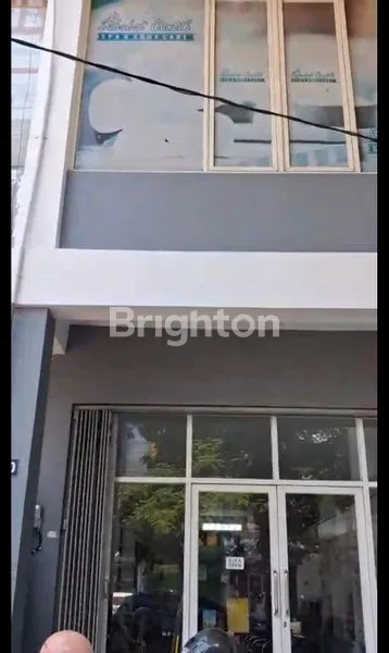 image RUKO STRATEGIS DI JLN. KH WAHID HASYIM, HARGA 2,5 M LOKASI PREMIUM  (2)