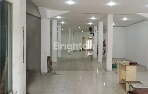 image RUKO GANDENG 2 PINTU 3 LANTAI 750 M2 JALAN RADEN INTAN (8)